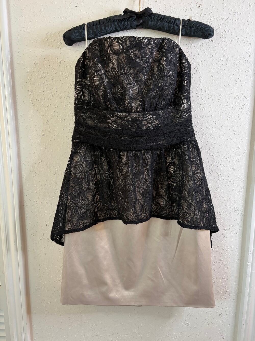 GUESS Y2K Black Tan Lace Satin Holiday Party Dress Sz 8